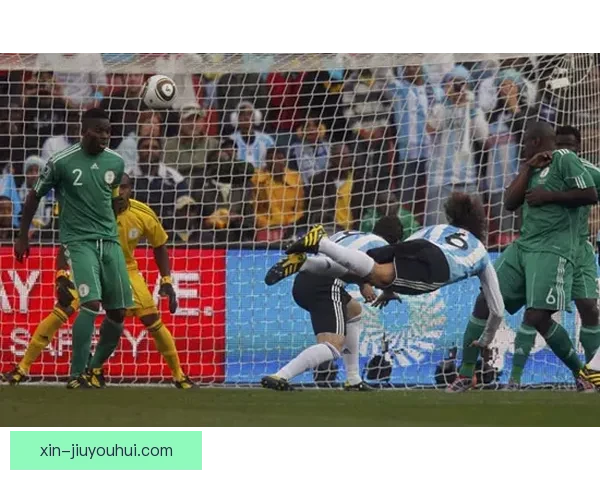埃孔非洲杯决赛强势头槌破门尼日利亚率先打破僵局点燃冠军夜希望